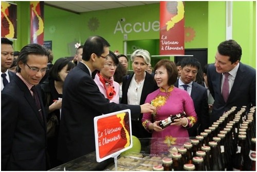 Vietnamese Goods Week - an effective way to promote made-in-Vietnam commodities in Europe - ảnh 1